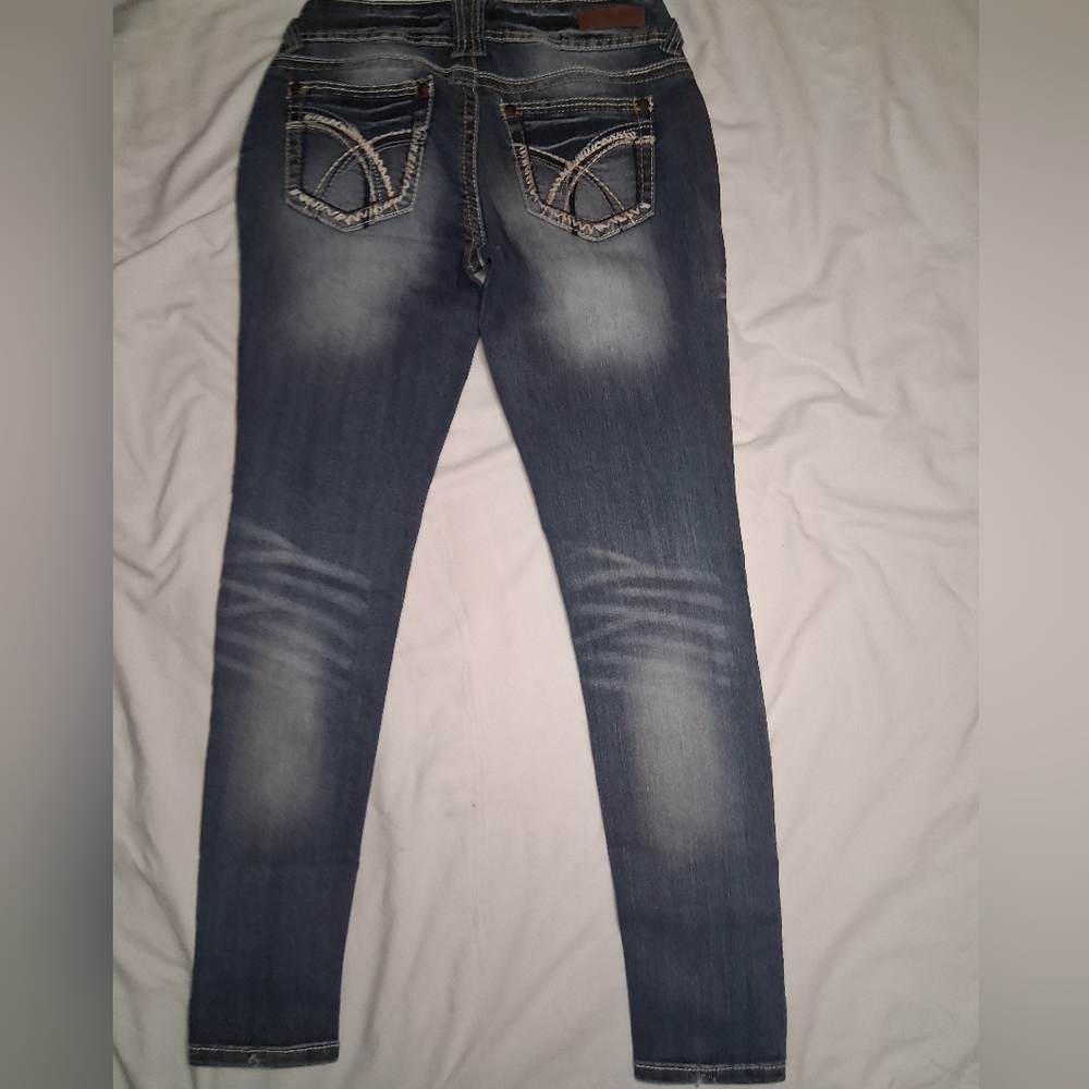 Wall Flower stylish Blue Jeans with Embroidered Pockets